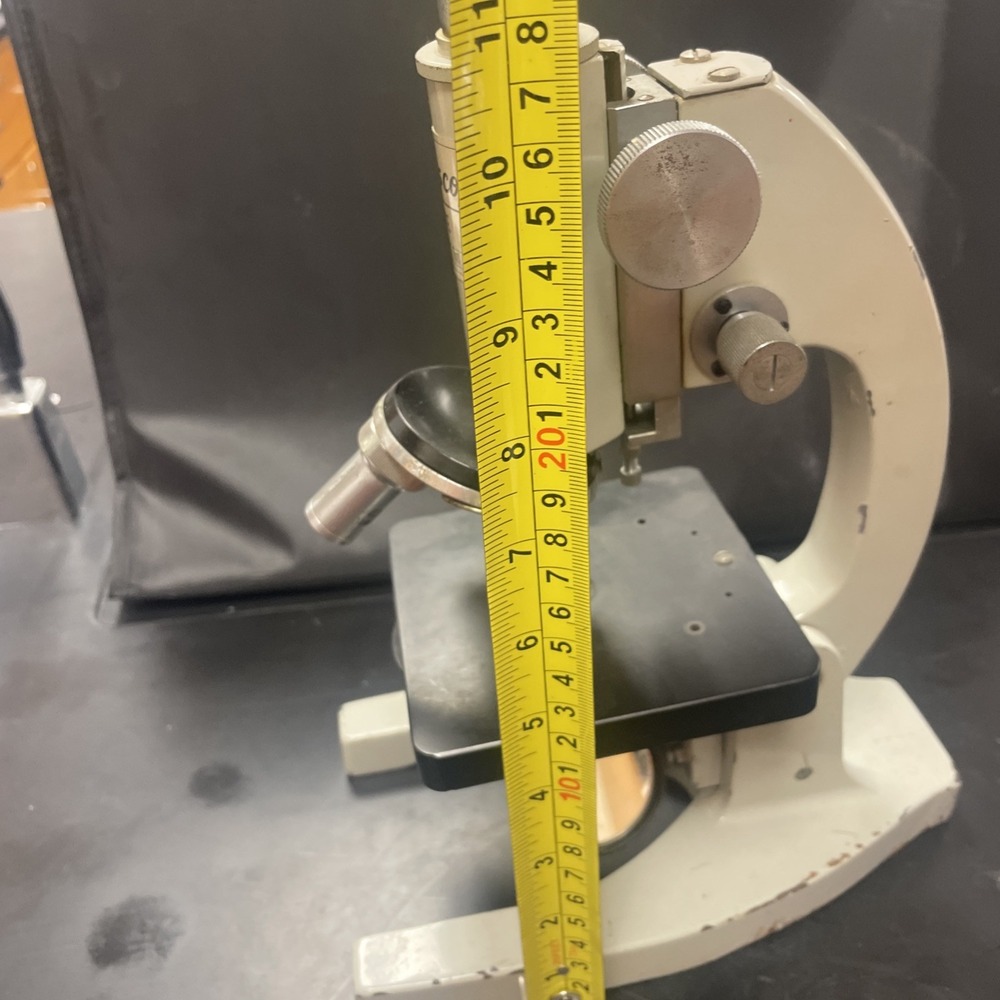 AS-IS Vintage BIOSCOPE SCIENCE CO. MODEL H.S.-A MICROSOCPE - Picture 8 of 10
